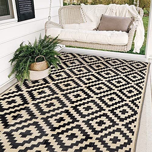 Best Outdoor Rugs for Rainy Weather