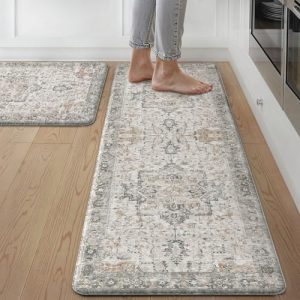 Best Rugs for Hardwood Floors in Kitchen
